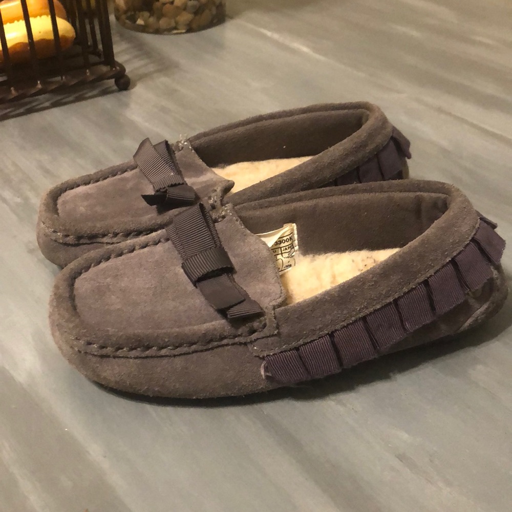 EUC - UGG Moccasin - Toddler 10